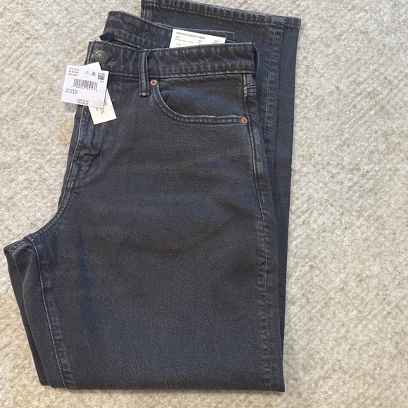 [American Eagle] NWT AE EasyFlex +TENCELT™ Fibers
Loose Jeans - Picture 4 of 6